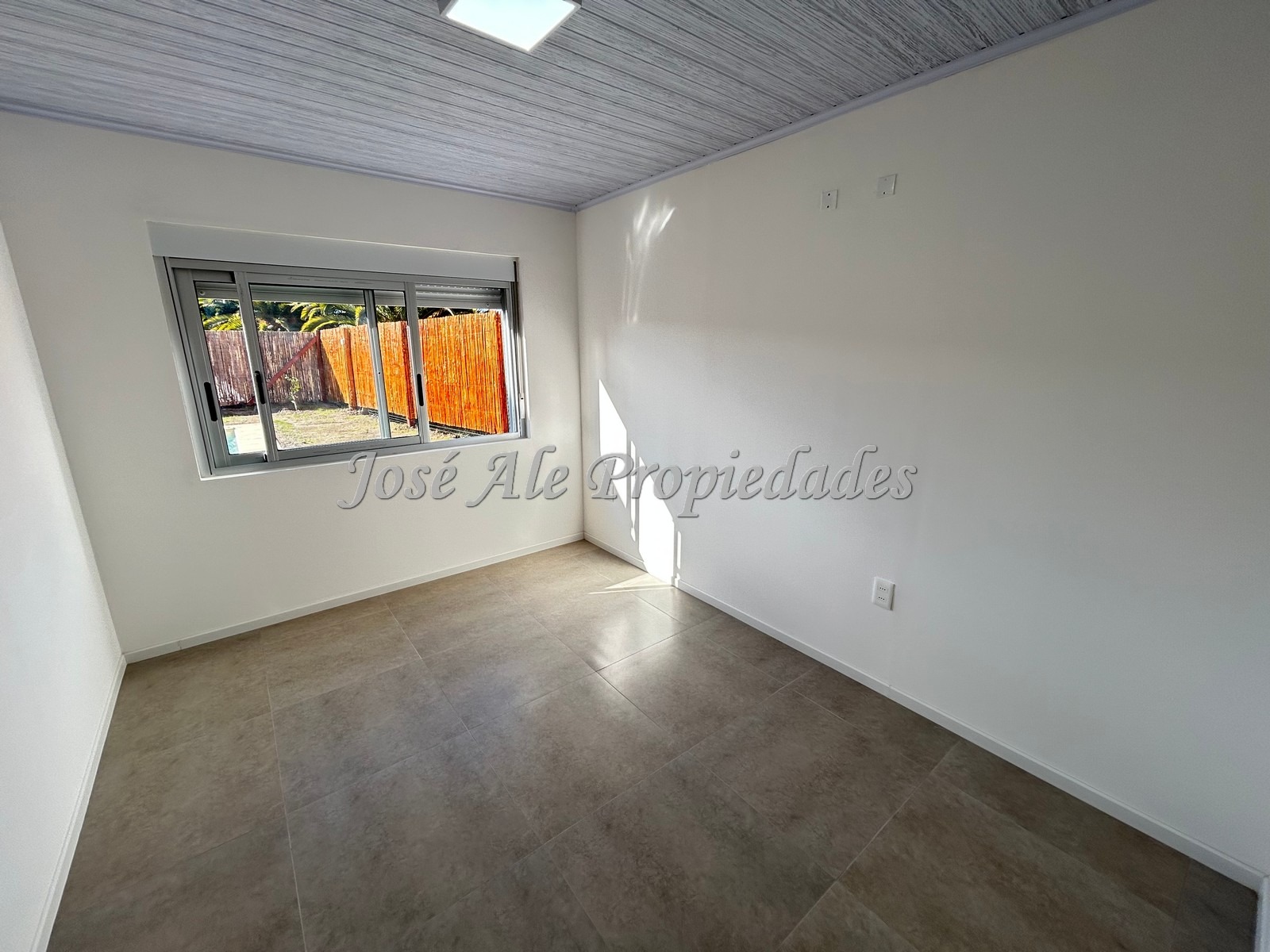 Imagen 5 de Casa de 2 dormitorios a estrenar ubicada en agradable entorno en el Real de San Carlos, Colonia.