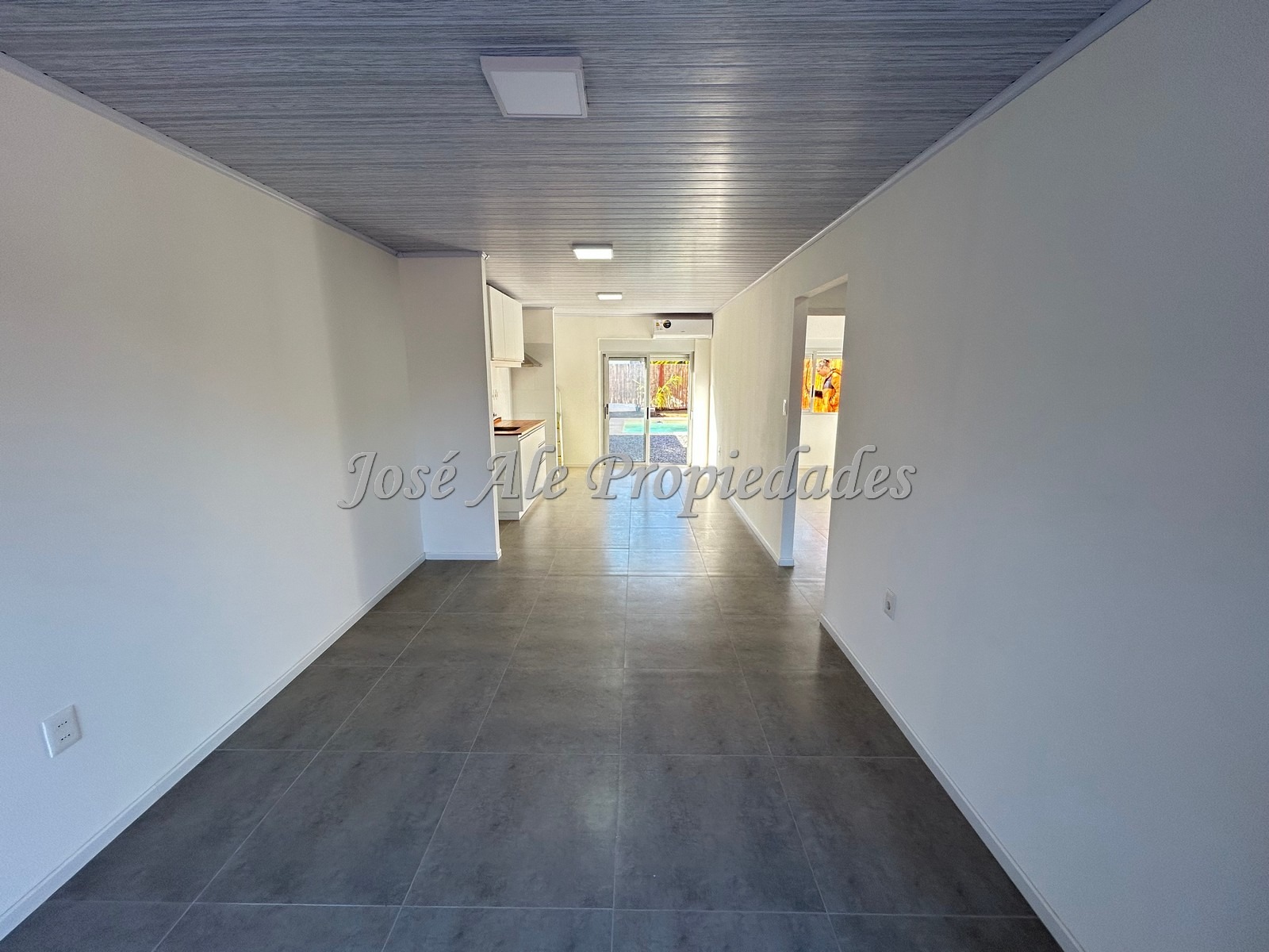 Imagen 4 de Casa de 2 dormitorios a estrenar con renta ubicada en agradable entorno en el Real de San Carlos, Colonia