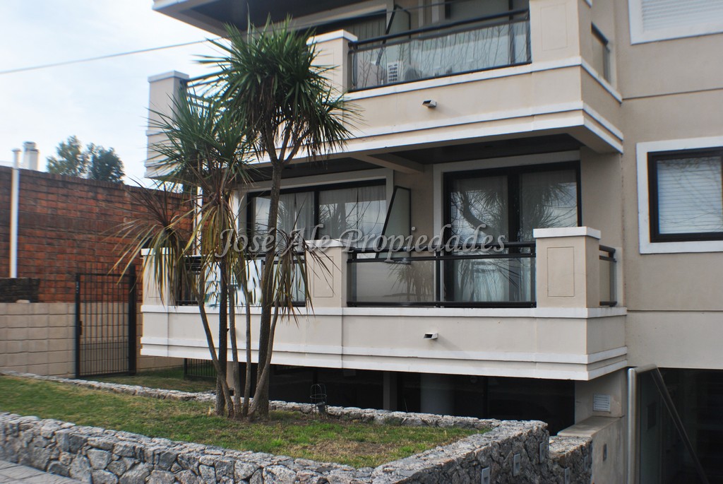 Imagen 2 de Espectacular departamento ubicado en Rambla Costanera de Colonia del Sacramento, con magnífica vista al Río de la Plata.