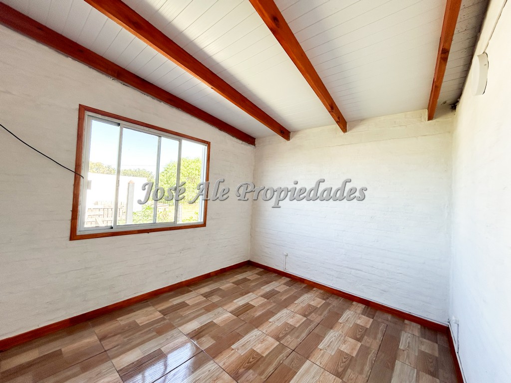 Imagen 8 de Casa ubicada en el Real de San Carlos a pocos cuadras de la Rambla de Colonia.