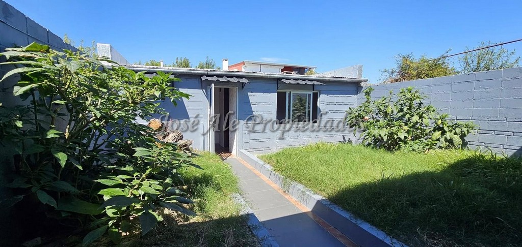 Imagen 10 de Casa de 2 dormitorios con apto independiente, Colonia.