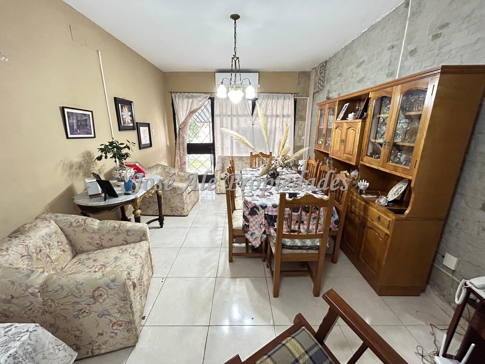 Imagen 5 de Casa de 2 dormitorios con apto independiente, Colonia.