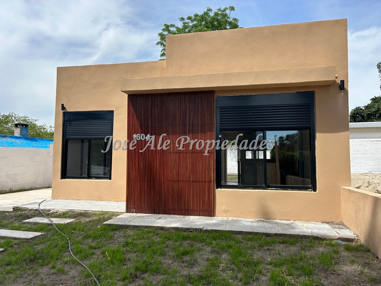 Imagen 1 de Casa de 2 dormitorios a estrenar a 3 cuadras de la Rambla y Playas de Colonia.