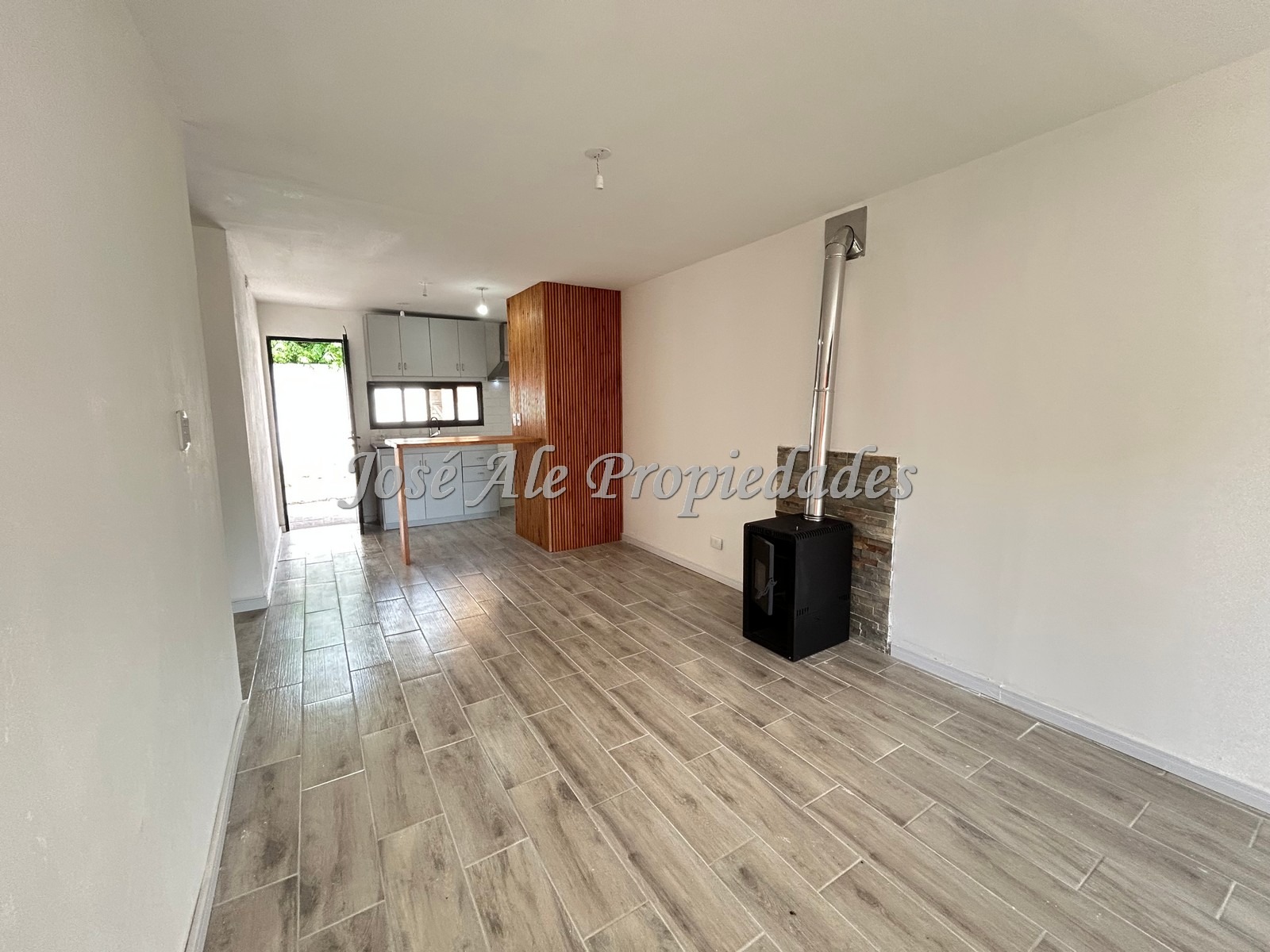 Imagen 3 de Casa de 2 dormitorios a estrenar a 3 cuadras de la Rambla y Playas de Colonia.