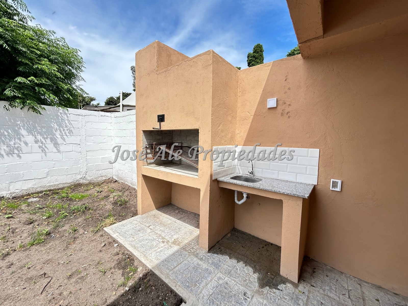 Imagen 9 de Casa de 2 dormitorios a estrenar a 3 cuadras de la Rambla y Playas de Colonia.