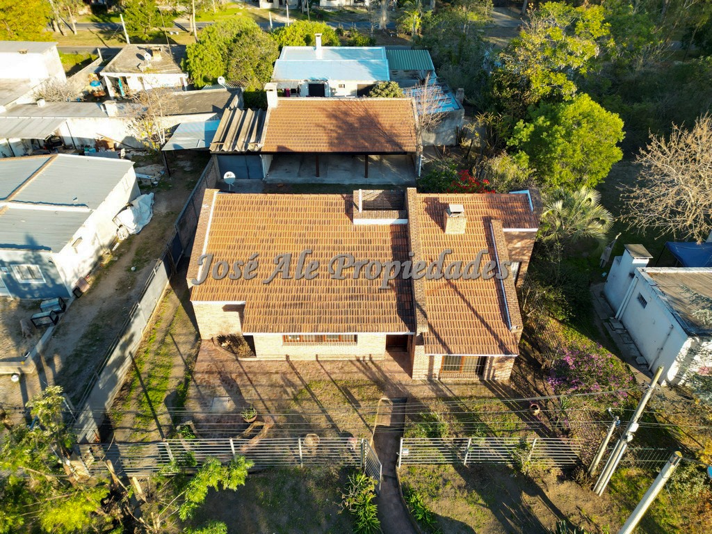 Imagen 1 de Bonita propiedad ubicada en zona Ferrando, Colonia del Sacramento próxima a todos los servicios.