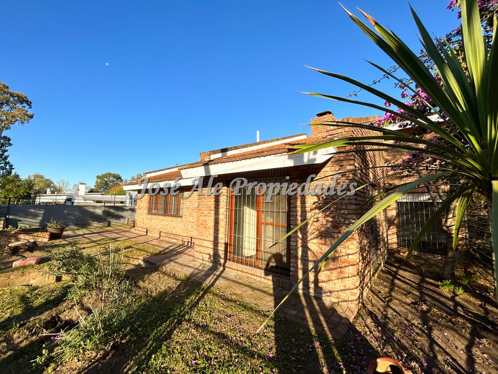 Imagen 2 de Bonita propiedad ubicada en zona Ferrando, Colonia del Sacramento próxima a todos los servicios.