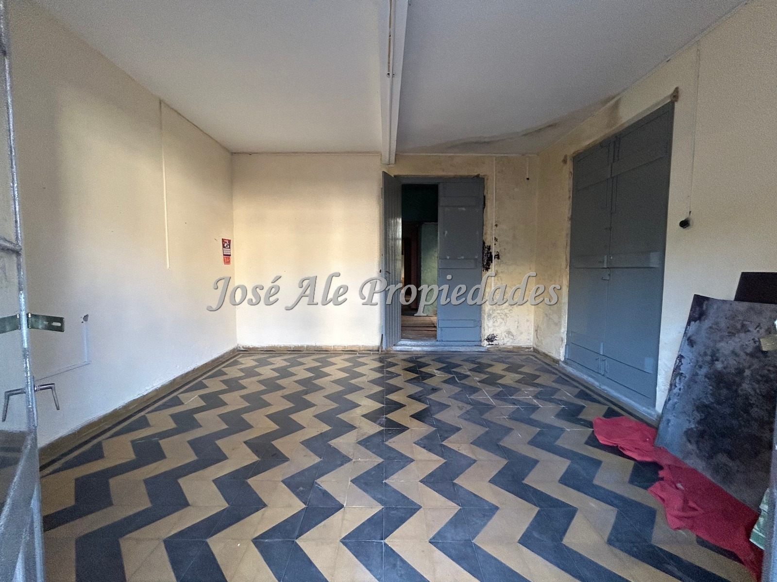 Imagen 3 de 3 Propiedades para reciclar, ubicadas en el centro de la ciudad de Colonia.