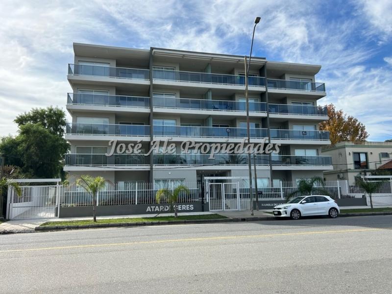 Apartamento de 1 dormitorio a estrenar con vista al Rio de la Plata, Colonia.