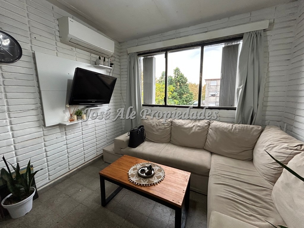 Imagen 2 de Vivienda INVE ubicada en Pueblo Nuevo próxima a 2 avenidas, Colonia.