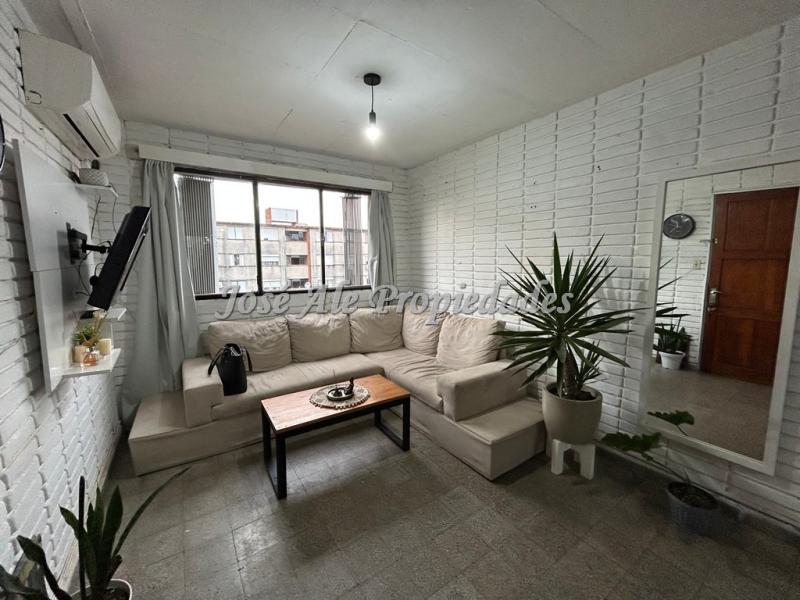 Vivienda INVE ubicada en Pueblo Nuevo próxima a 2 avenidas, Colonia.