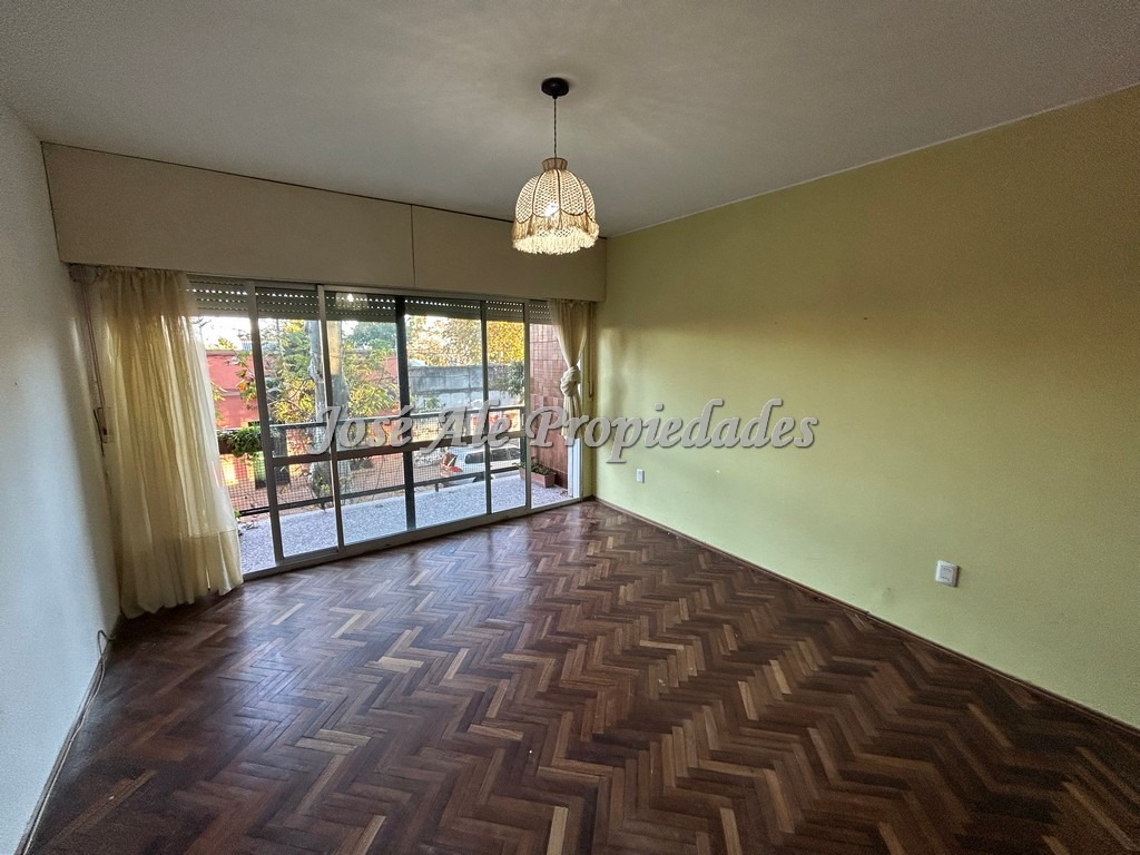 Imagen 8 de Casa de 4 dorm. ubicada a media cuadra de la icónica Puerta de la Ciudadela, barrio histórico de Colonia del Sacramento.