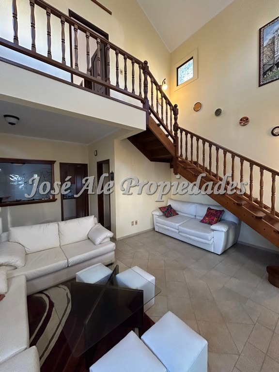 Imagen 7 de Hermosa casa de 3 dormitorios, ubicada a metros de la Rambla Costanera y playas de Colonia.