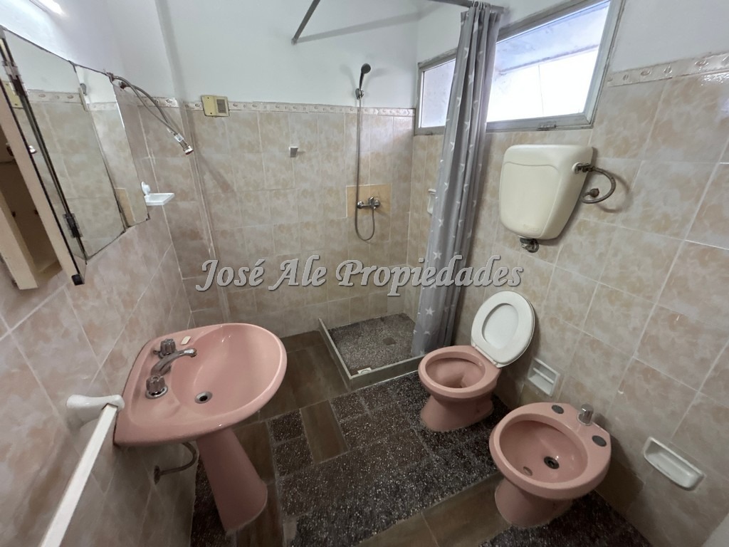 Imagen 7 de Casa en estupenda de 2 dormitorios en la zona de Real de San Carlos.