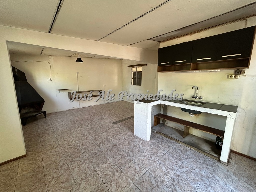 Imagen 3 de Casa de 1 dormitorio con opción a un segundo, ubicada en el General. Colonia.