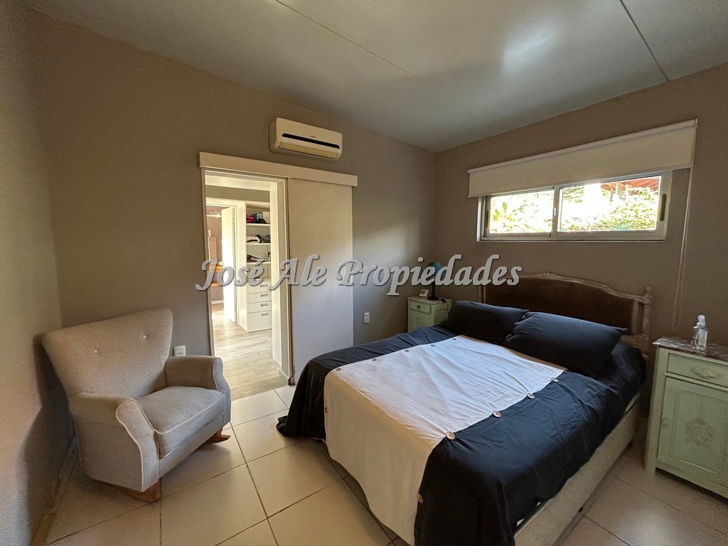 Imagen 8 de Casa de 3 dormitorios ubicada en el Real de San Carlos, Colonia.