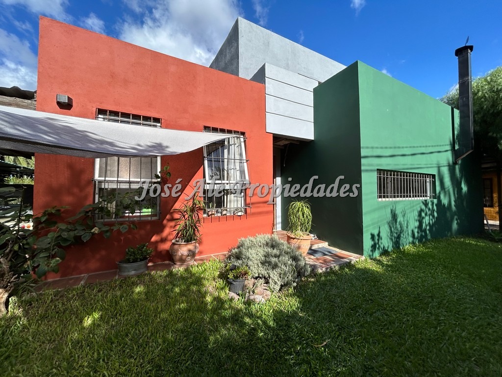 Imagen 2 de Casa ubicada próxima a Ruta 1 y a todos los servicios.