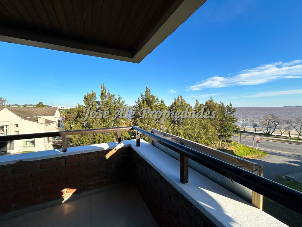 Imagen 9 de Magnífico departamento ubicado en Rambla Costanera de Colonia del Sacramento.