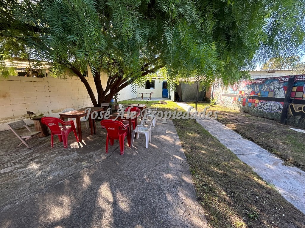 Imagen 10 de Casa con barbacoa/garaje ubicada próxima a ruta 21, en el Real de San Carlos, Colonia.