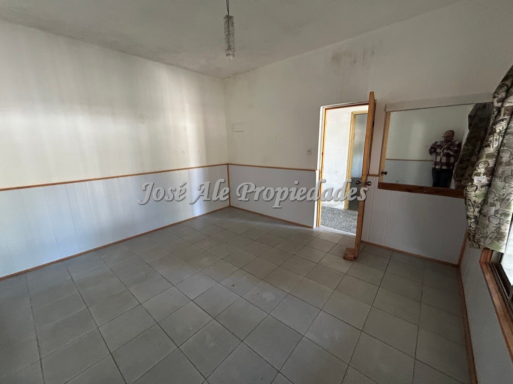 Imagen 5 de Casa de 2 dormitorios próxima a la Ruta 1, Colonia.