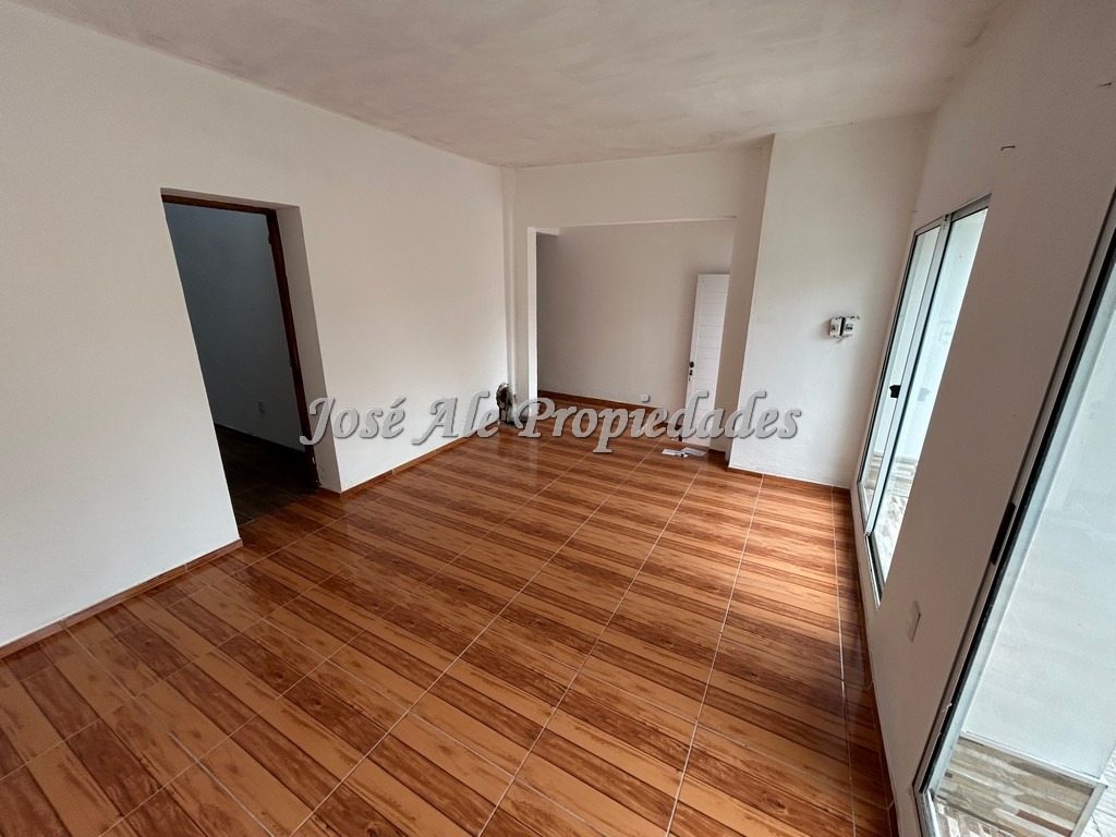 Imagen 5 de Casa céntrica ubicada en barrio Pueblo Nuevo, a pocas cuadras de la Rambla y playas de Colonia.