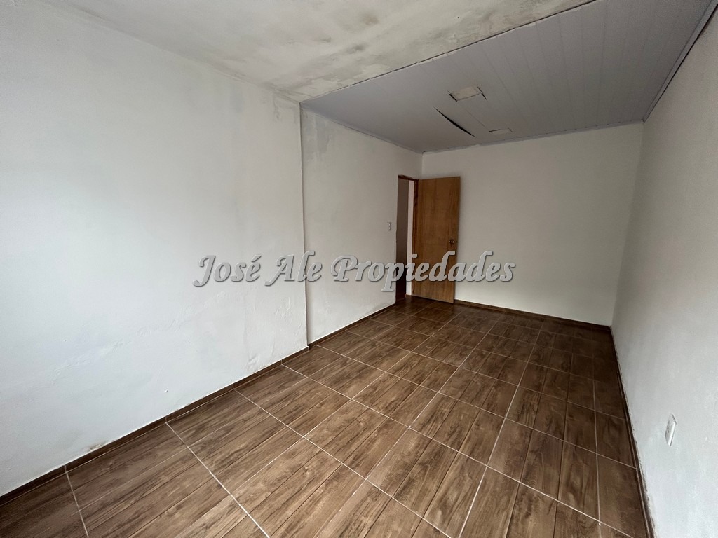 Imagen 7 de Casa céntrica ubicada en barrio Pueblo Nuevo, a pocas cuadras de la Rambla y playas de Colonia.