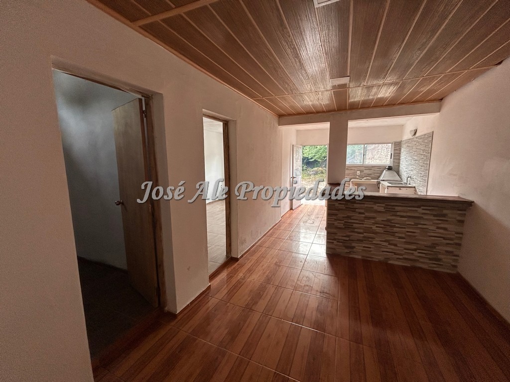 Imagen 9 de Casa céntrica ubicada en barrio Pueblo Nuevo, a pocas cuadras de la Rambla y playas de Colonia.