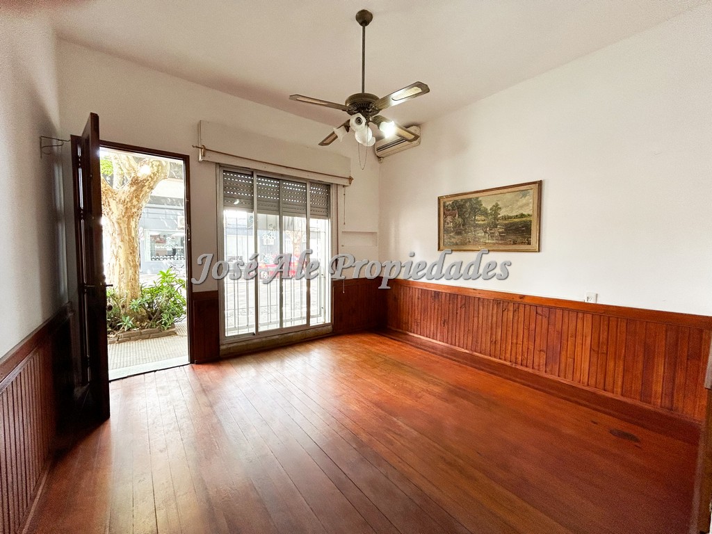 Imagen 3 de Casa ubicada en el centro de la ciudad de Colonia del Sacramento a tan solo 4 cuadras de la Rambla Costanera.