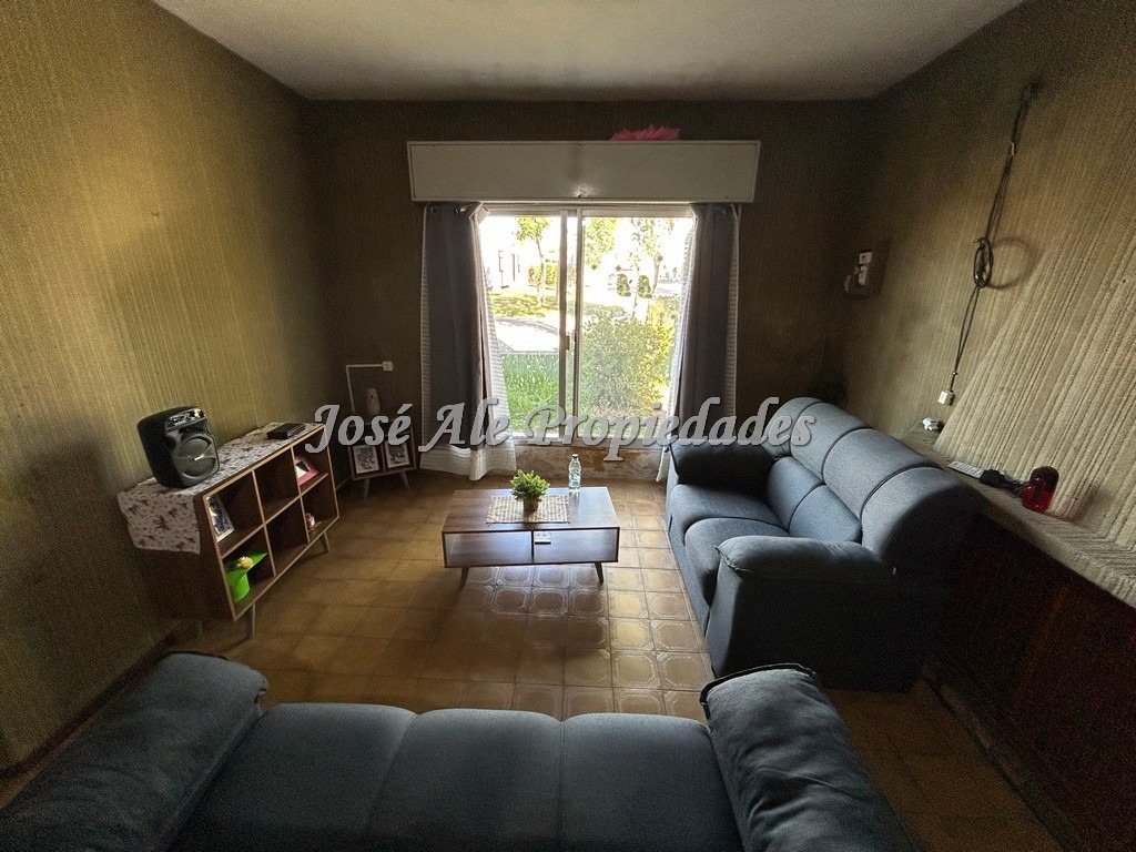 Imagen 4 de Casa de 3 dormitorios, ubicada en Miguelete, Colonia.