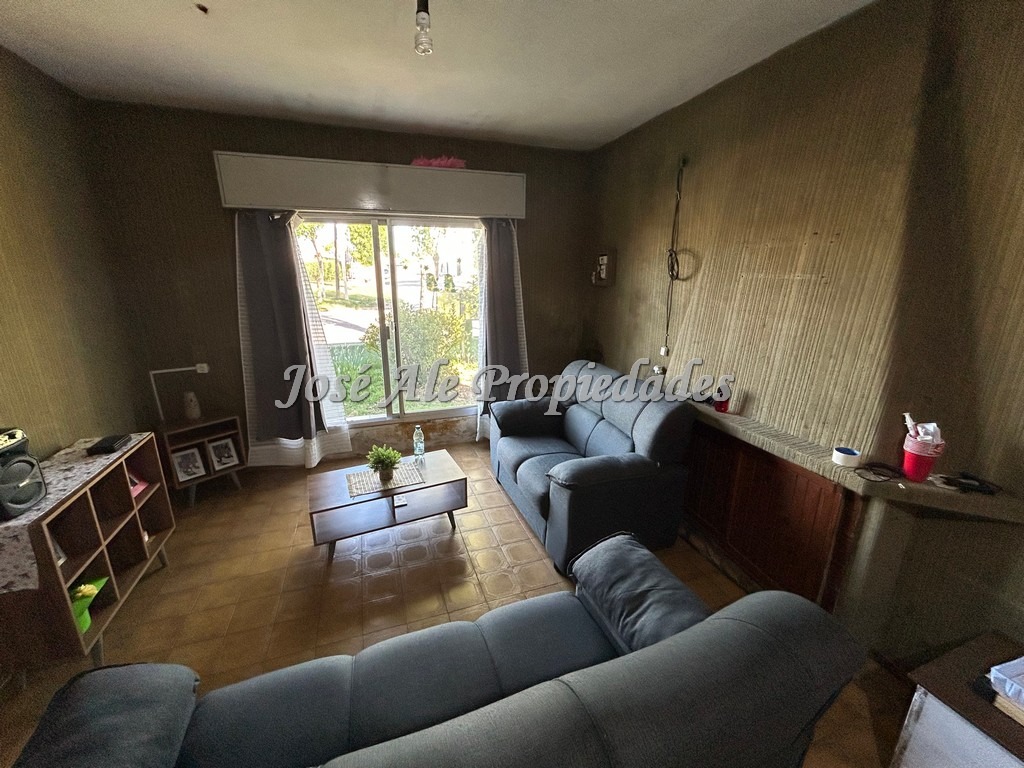 Imagen 6 de Casa de 3 dormitorios, ubicada en Miguelete, Colonia.