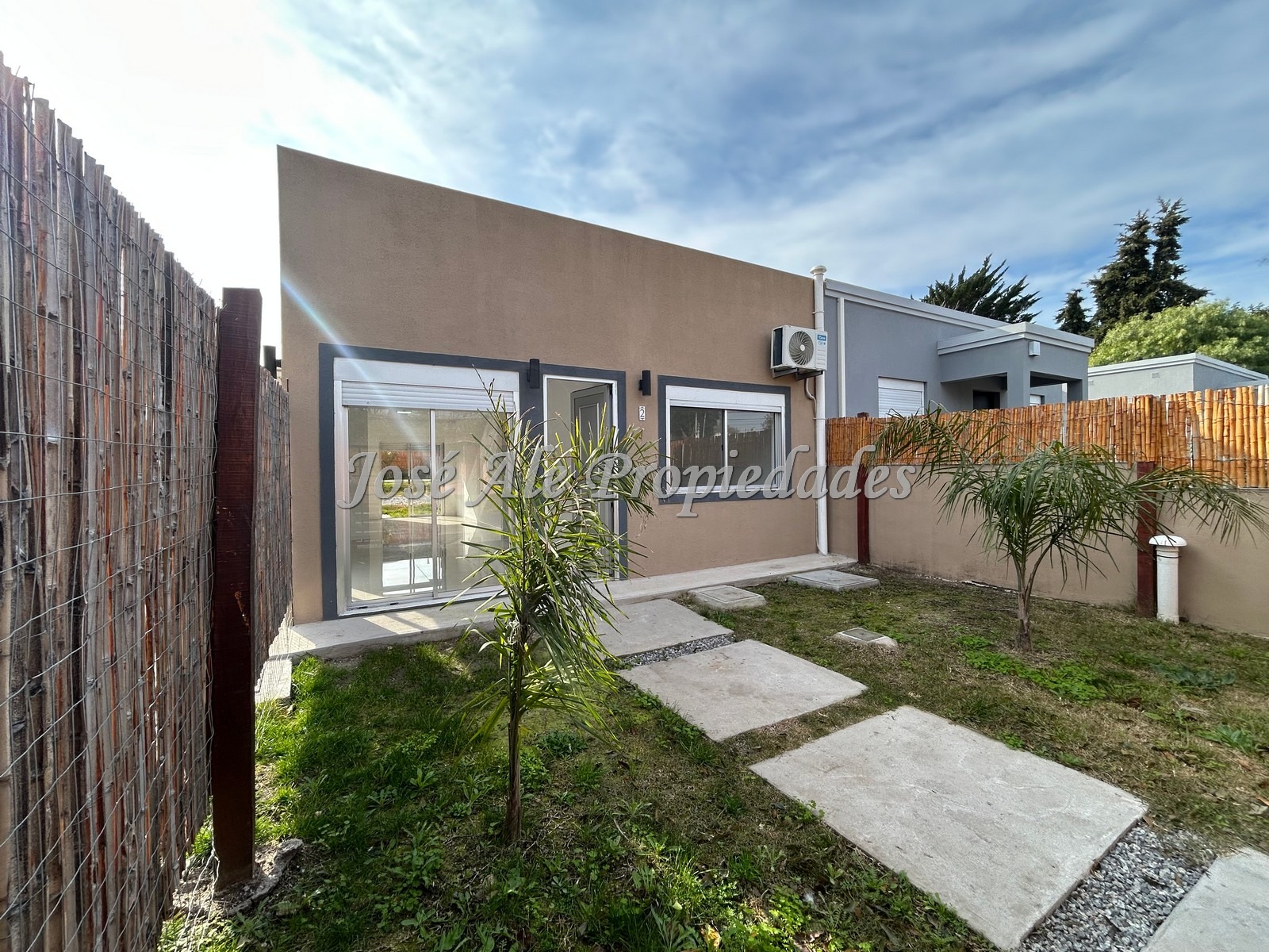 Imagen 2 de PROPIEDAD DE 2 DORMITORIOS CON PISCINA EXCLUSIVA.