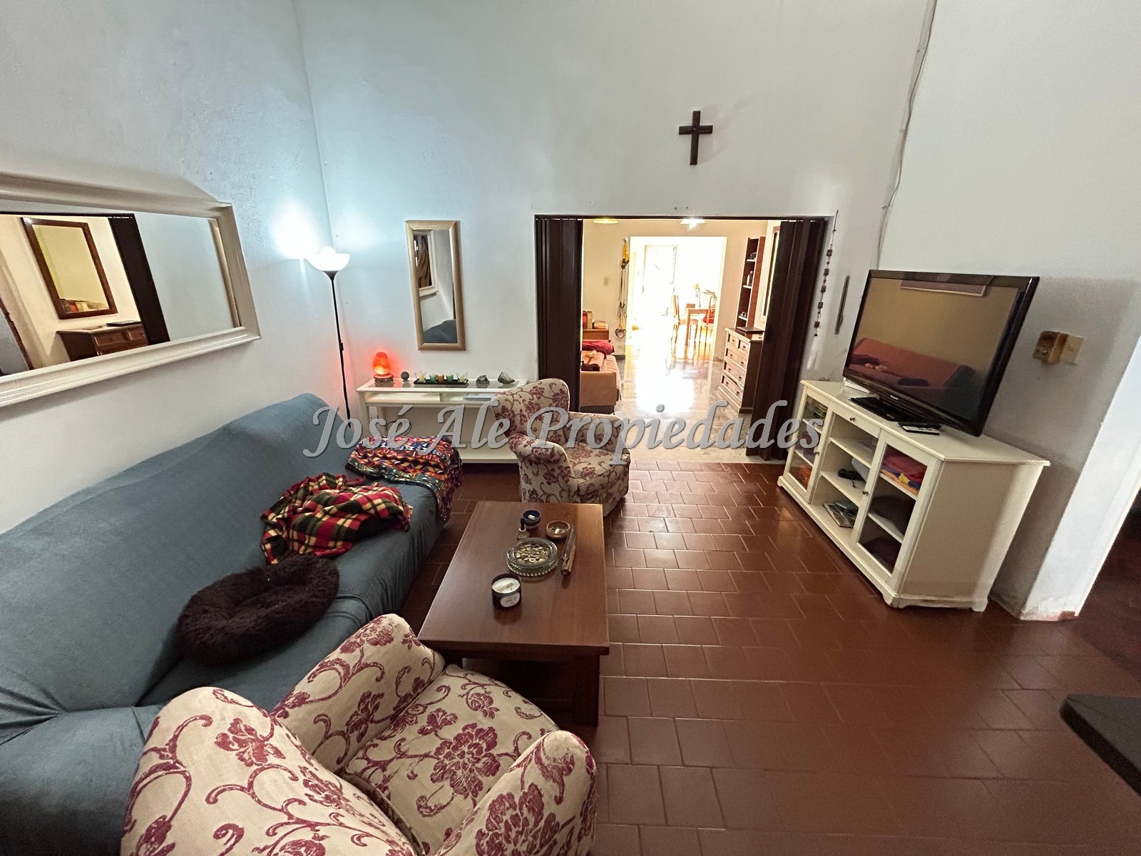 Imagen 3 de Importante propiedad de 149m2 edificados ubicada en el centro de Nueva Helvecia, Colonia.