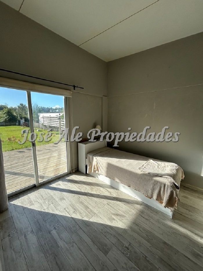 Imagen 10 de Casa de 3 dormitorios ubicada en el Real de San Carlos, Colonia.