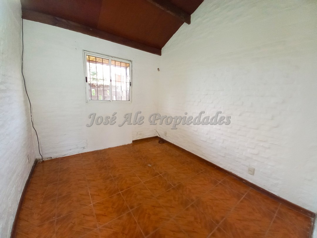 Imagen 6 de Muy lindo apartamento a una cuadra de ruta 21, próximo al supermercado el Dorado y a todos los servicios.