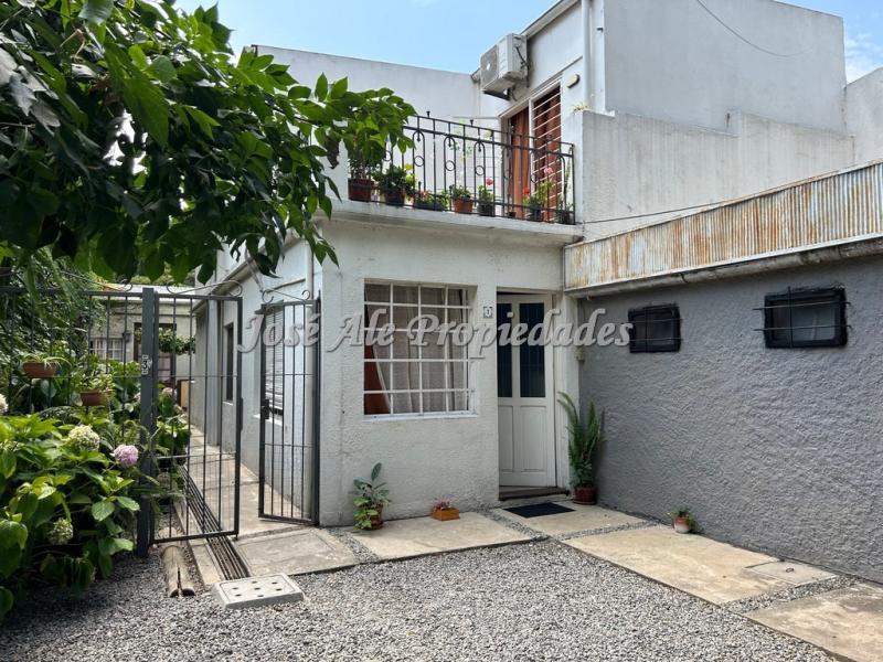 Oportunidad!! Complejo de 5 apartamentos.