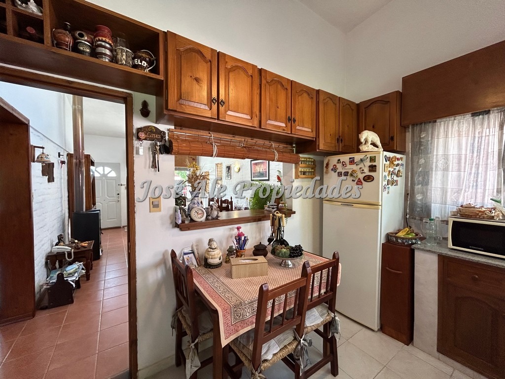 Imagen 6 de Destacada casa ubicada a pocas cuadras de las 2 avenidas y próxima al hospital de Colonia.