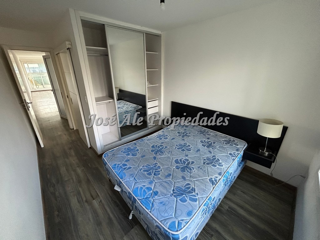 Imagen 6 de EN ALQUILER Hermoso departamento ubicado a metros de la Rambla Costanera, zona  residencial.
