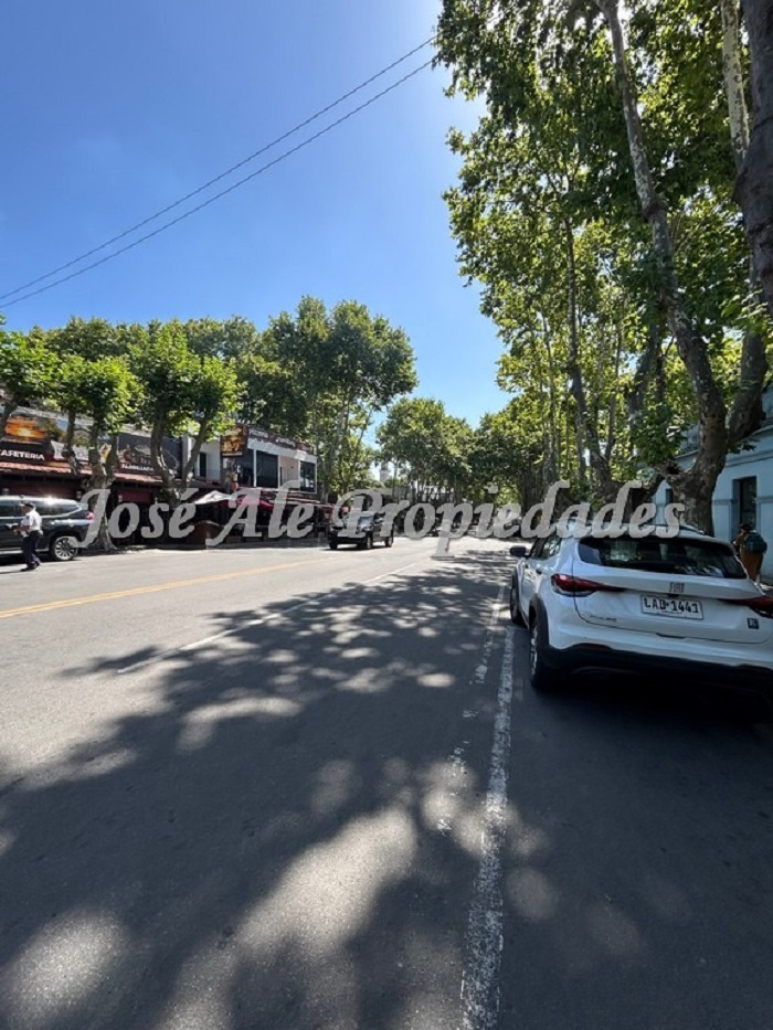 Imagen 9 de EN VENTA Destacada casa ubicada en av Principal Gral Flores.