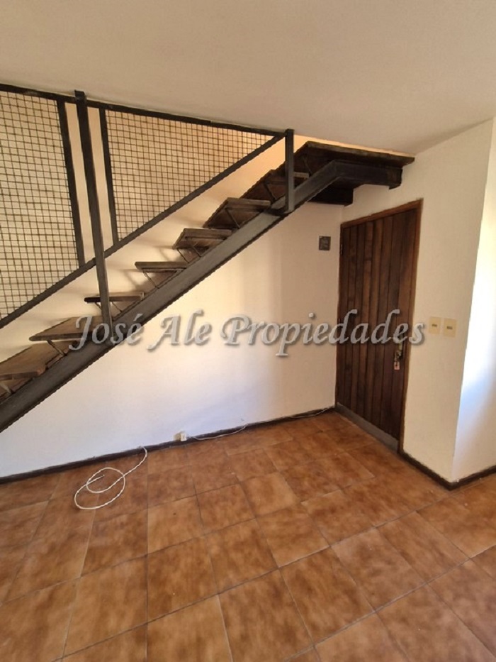 Imagen 2 de EN ALQUILER Hermosa vivienda ubicada en complejo sobre calle Zitarrosa, a metros de Rambla y playas de Colonia del Sacramento.