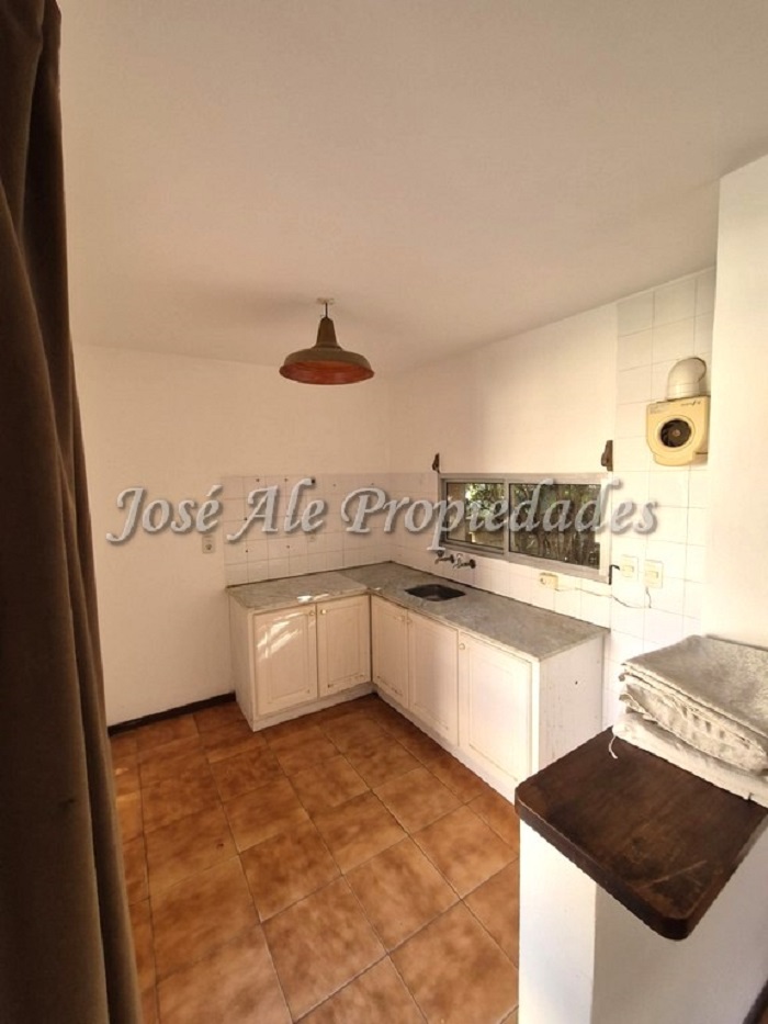 Imagen 4 de EN ALQUILER Hermosa vivienda ubicada en complejo sobre calle Zitarrosa, a metros de Rambla y playas de Colonia del Sacramento.