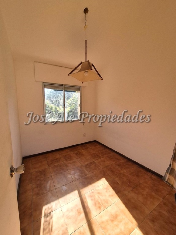 Imagen 7 de EN ALQUILER Hermosa vivienda ubicada en complejo sobre calle Zitarrosa, a metros de Rambla y playas de Colonia del Sacramento.