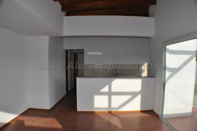 Casa en complejo Real de San Carlos, ubicada a pasos de la Plaza de Toros y de todos los servicio.