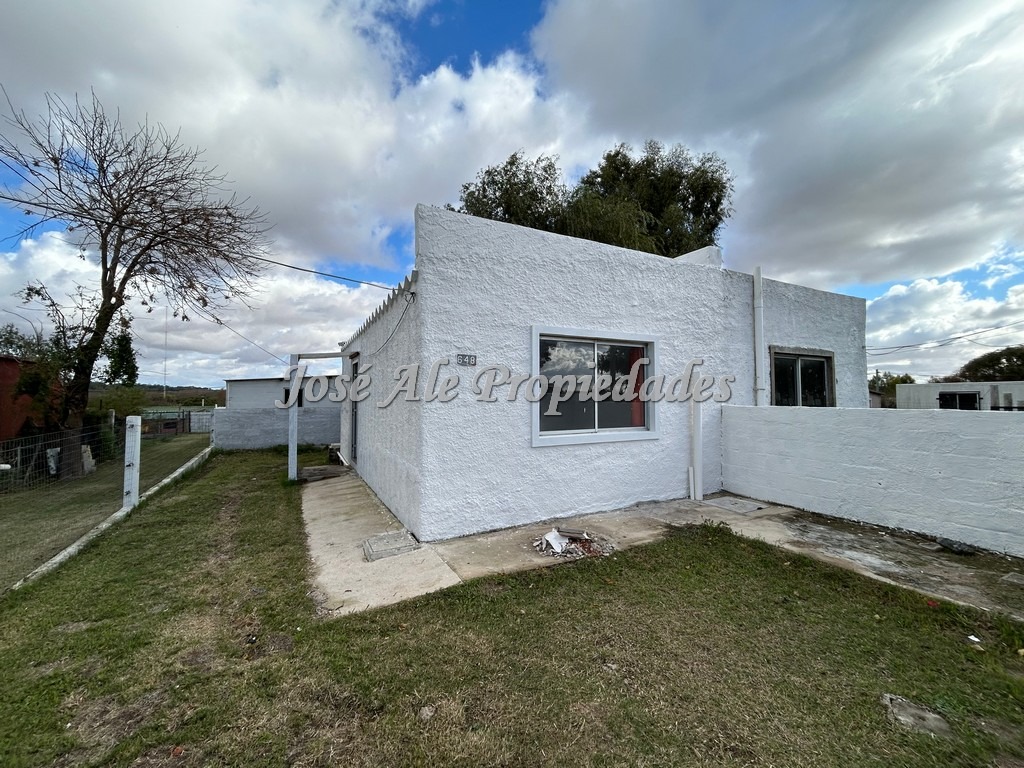 Imagen 1 de Se financia Casa en PH reciclada a estrenar, 1 dormitorio ubicada en el General, Colonia.