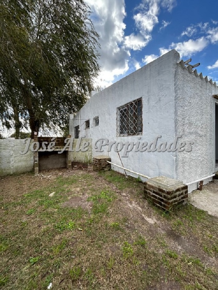 Imagen 10 de Se financia Casa en PH reciclada a estrenar, 1 dormitorio ubicada en el General, Colonia.