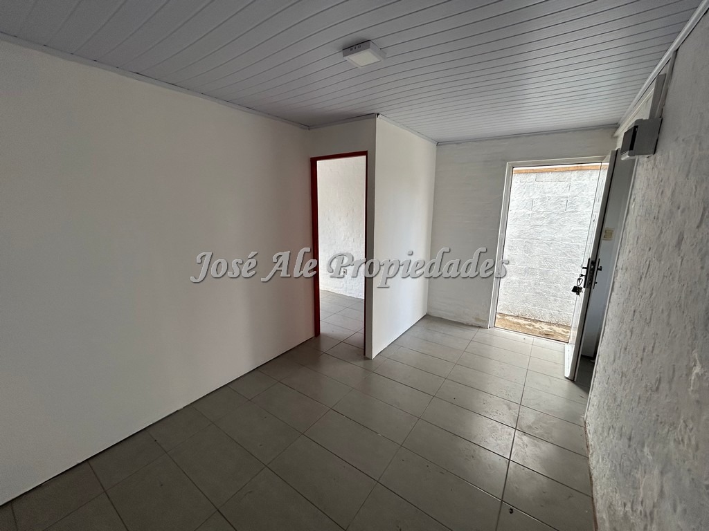 Imagen 3 de Se financia Casa en PH reciclada a estrenar, 1 dormitorio ubicada en el General, Colonia.