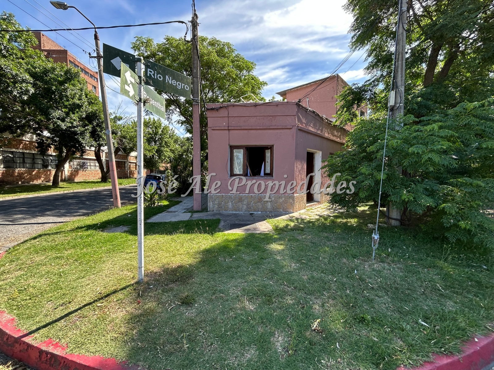 Imagen 2 de Casa con 2 apartamentos independientes.