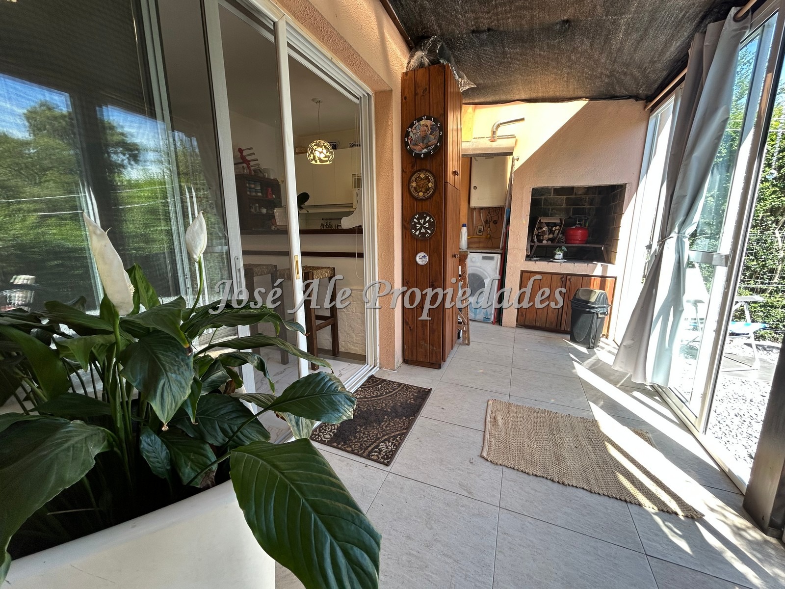 Imagen 9 de Hermoso apartamento de 1 dormitorio ubicado en el Real de San Carlos, próximo a la Rambla y Playas de Colonia.