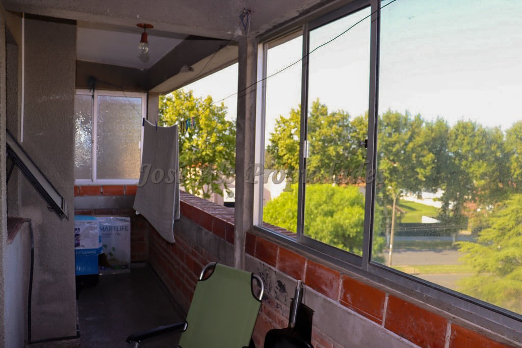 Imagen 3 de Vivienda ubicada en Complejo Habitacional INVE estratégicamente a pasos de todos los servicios.