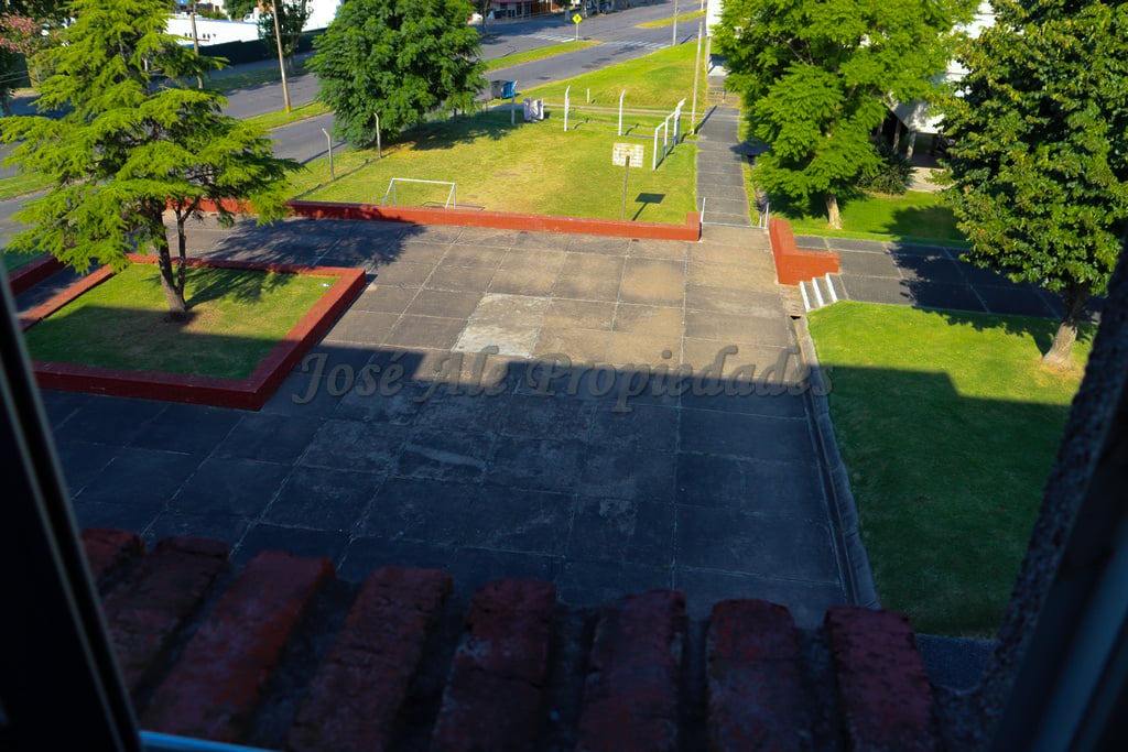 Imagen 6 de Vivienda ubicada en Complejo Habitacional INVE estratégicamente a pasos de todos los servicios.