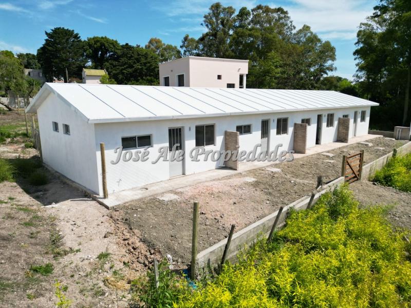 Hermosos monoambientes, se encuentran ubicados en el Real de San Carlos, próximos a la UDE, CERP y Liceo nº2.